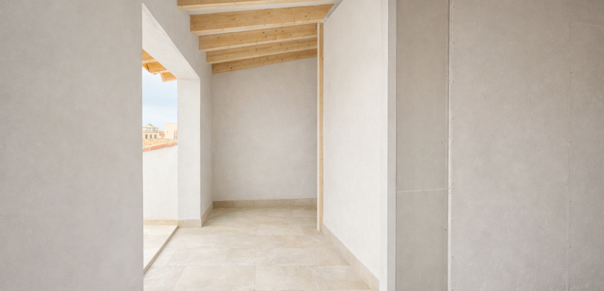 Alquiler de casa de pueblo de diseño en Santanyí: Renovada, con garaje y ascensor junto a la Plaza Mayor