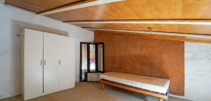 Einzigartige Gelegenheit in Ses Salines: Historisches Dorfhaus zur Renovierung mit riesigem 831 m² Grundstück und Zugang von zwei Straßen