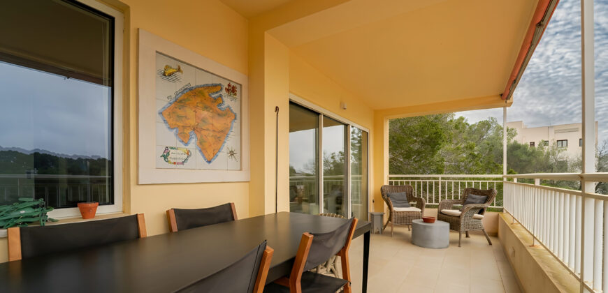 Großzügige Wohnung zum Verkauf mit Terrasse und Meerblick in Portopetro