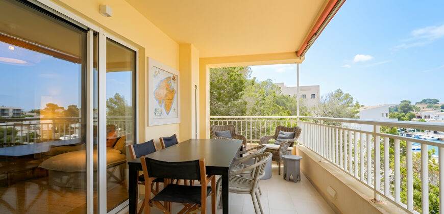 Großzügige Wohnung zum Verkauf mit Terrasse und Meerblick in Portopetro