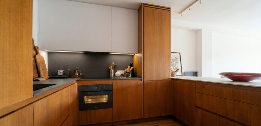 Großzügige Wohnung zum Verkauf mit Terrasse und Meerblick in Portopetro