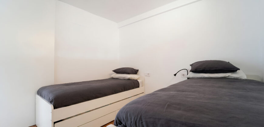 Großzügige Wohnung zum Verkauf mit Terrasse und Meerblick in Portopetro