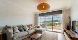 Großzügige Wohnung zum Verkauf mit Terrasse und Meerblick in Portopetro