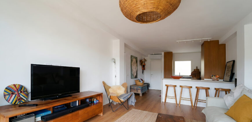 Großzügige Wohnung zum Verkauf mit Terrasse und Meerblick in Portopetro