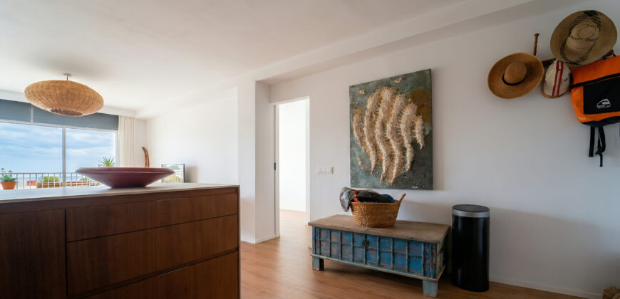 Großzügige Wohnung zum Verkauf mit Terrasse und Meerblick in Portopetro