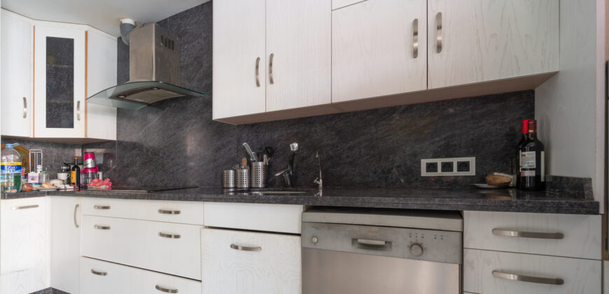 Exclusivo adosado en venta con piscina en una calle tranquila de Ses Salines