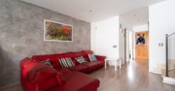 Exclusivo adosado en venta con piscina en una calle tranquila de Ses Salines