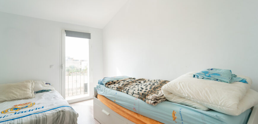 Exclusivo adosado en venta con piscina en una calle tranquila de Ses Salines