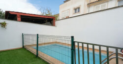 Exclusivo adosado en venta con piscina en una calle tranquila de Ses Salines