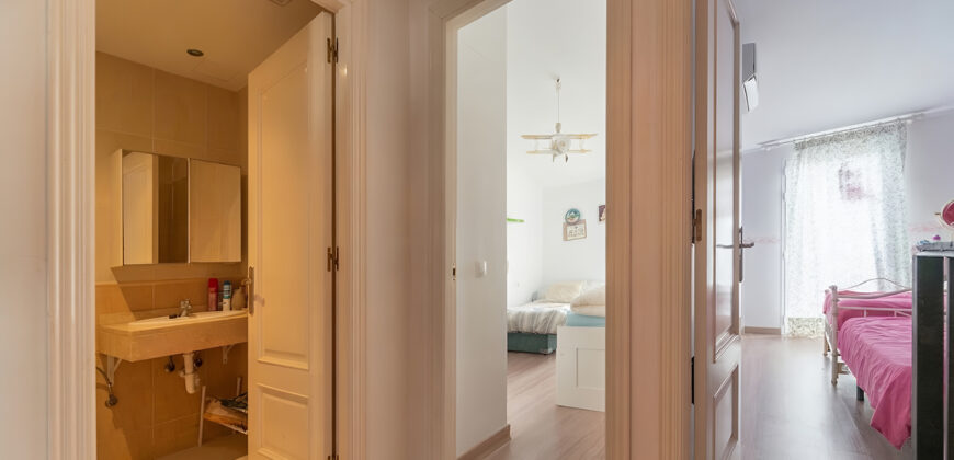 Exclusivo adosado en venta con piscina en una calle tranquila de Ses Salines