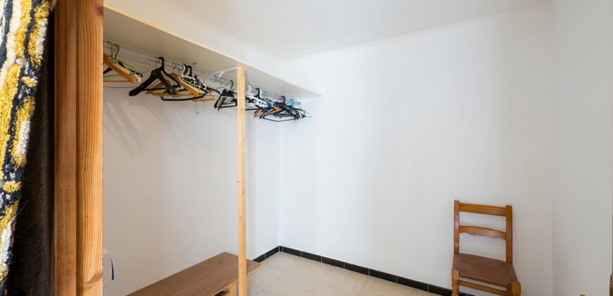 Auténtica casa de pueblo para reformar en venta en Ses Salines