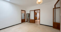 Auténtica casa de pueblo para reformar en venta en Ses Salines