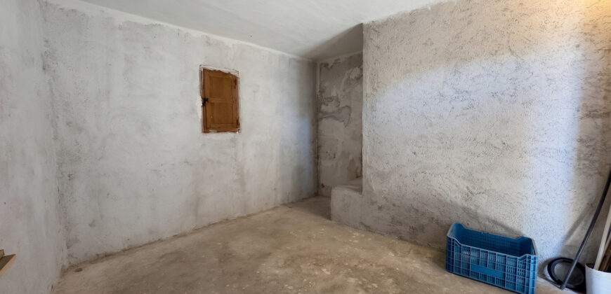 Auténtica casa de pueblo para reformar en venta en Ses Salines