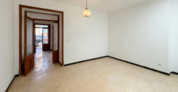 Auténtica casa de pueblo para reformar en venta en Ses Salines