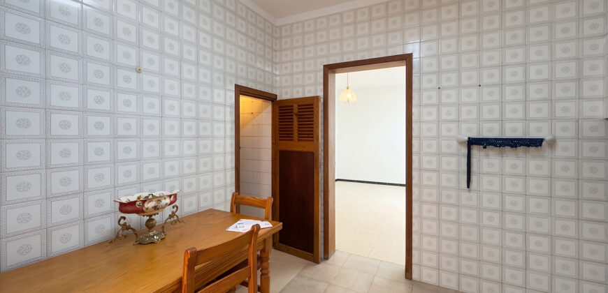 Auténtica casa de pueblo para reformar en venta en Ses Salines