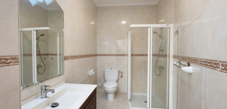 Auténtica casa de pueblo para reformar en venta en Ses Salines