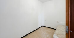 Auténtica casa de pueblo para reformar en venta en Ses Salines