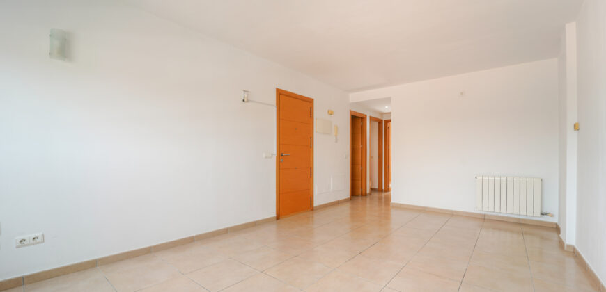 Luminoso piso exterior en alquiler sin amueblar en la zona Ronda Institut de Manacor