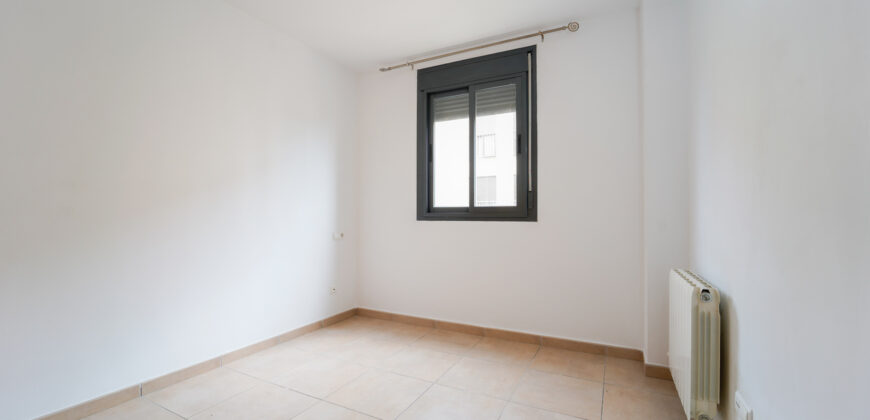 Luminoso piso exterior en alquiler sin amueblar en la zona Ronda Institut de Manacor