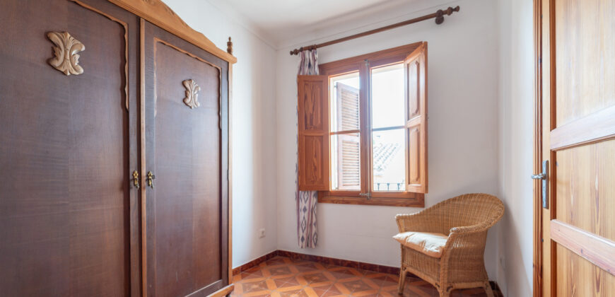Piso amueblado con azotea y vistas en Es Llombards