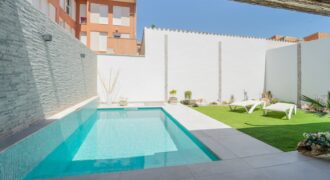 Planta baja en alquiler en Campos con jardín, piscina y terraza