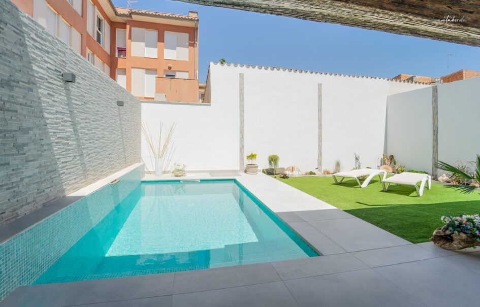 Erdgeschosswohnung zur Miete in Campos mit Garten, Pool und Terrasse