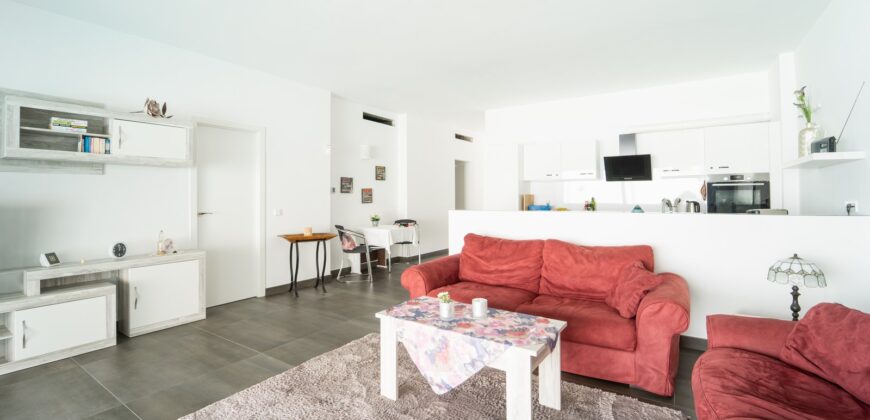 Planta baja en alquiler en Campos con jardín, piscina y terraza