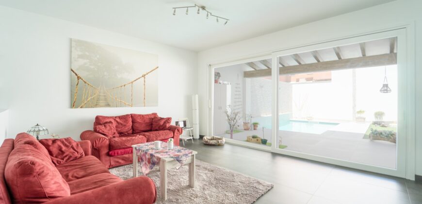 Planta baja en alquiler en Campos con jardín, piscina y terraza