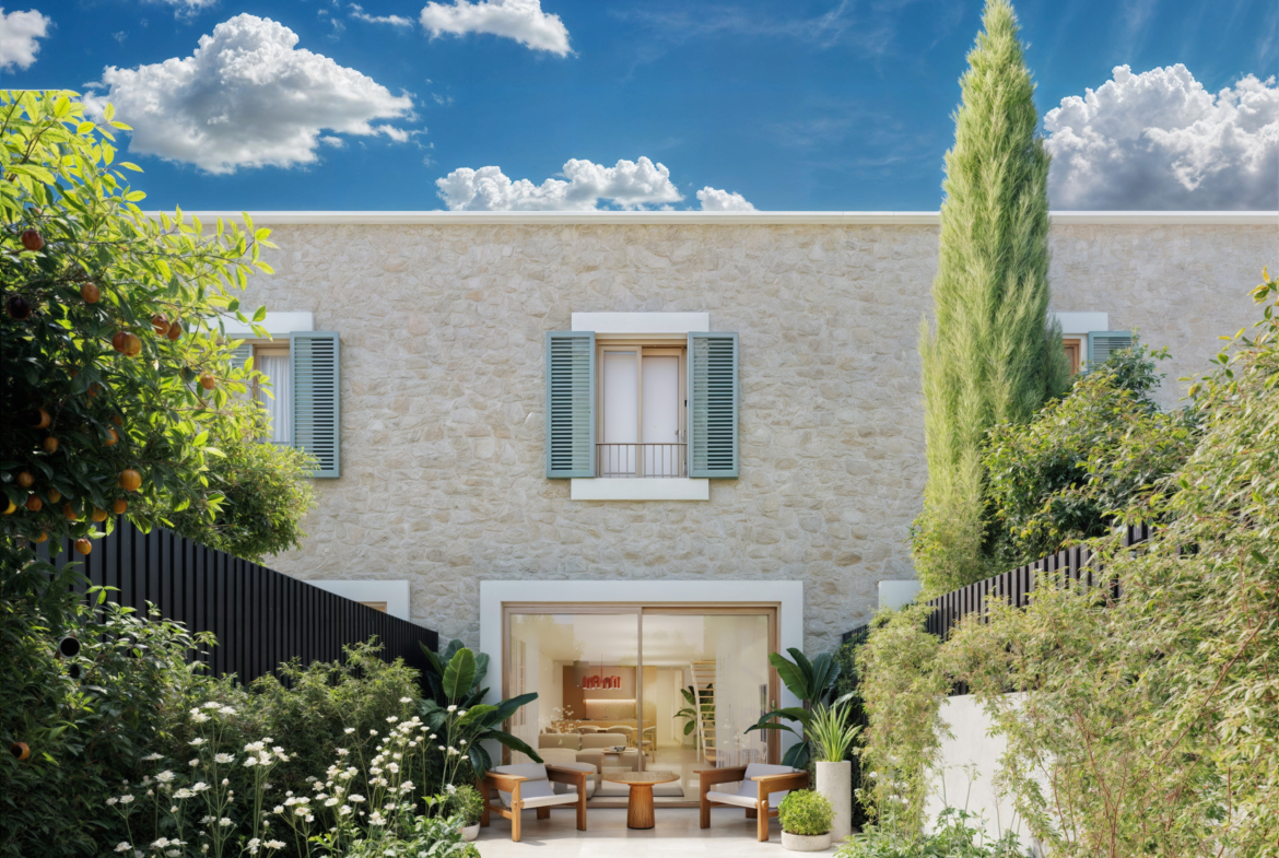 Newly built town house in Ses Salines with garden, pool and garage