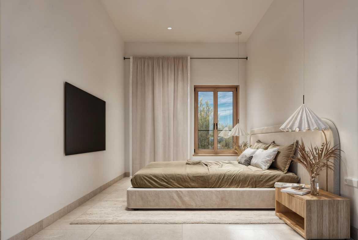 Newly built town house in Ses Salines with garden, pool and garage