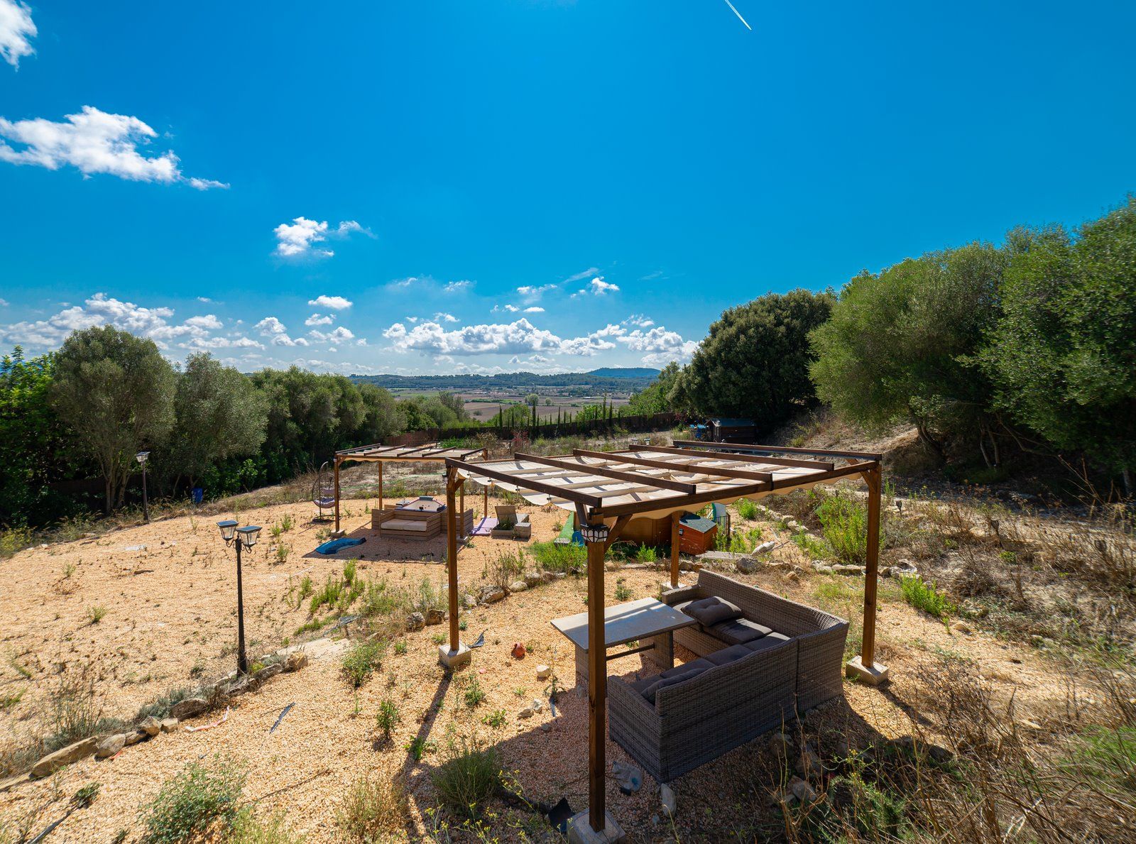 1-1222-Villasyfincasmallorca.jpg Casa de campo con piscina y vistas en Sineu, Mallorca