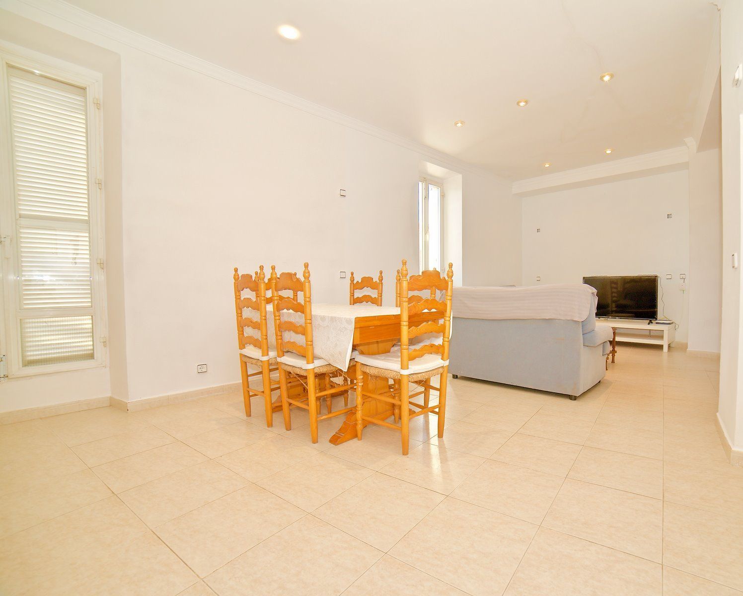 1-Villasyfincasmallorca-1.jpg Casa de pueblo renovada en venta en Santanyí con local