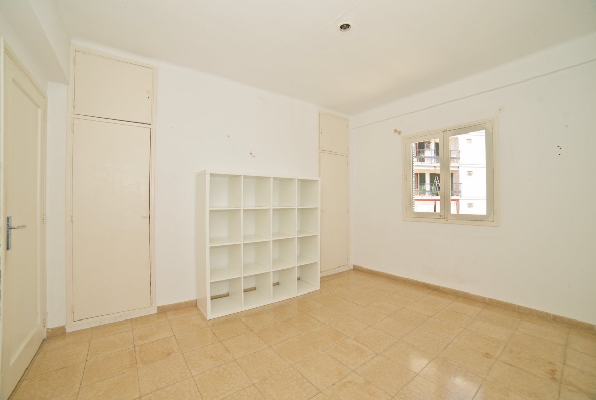 Piso con balcón junto a Jaime III en Palma de Mallorca