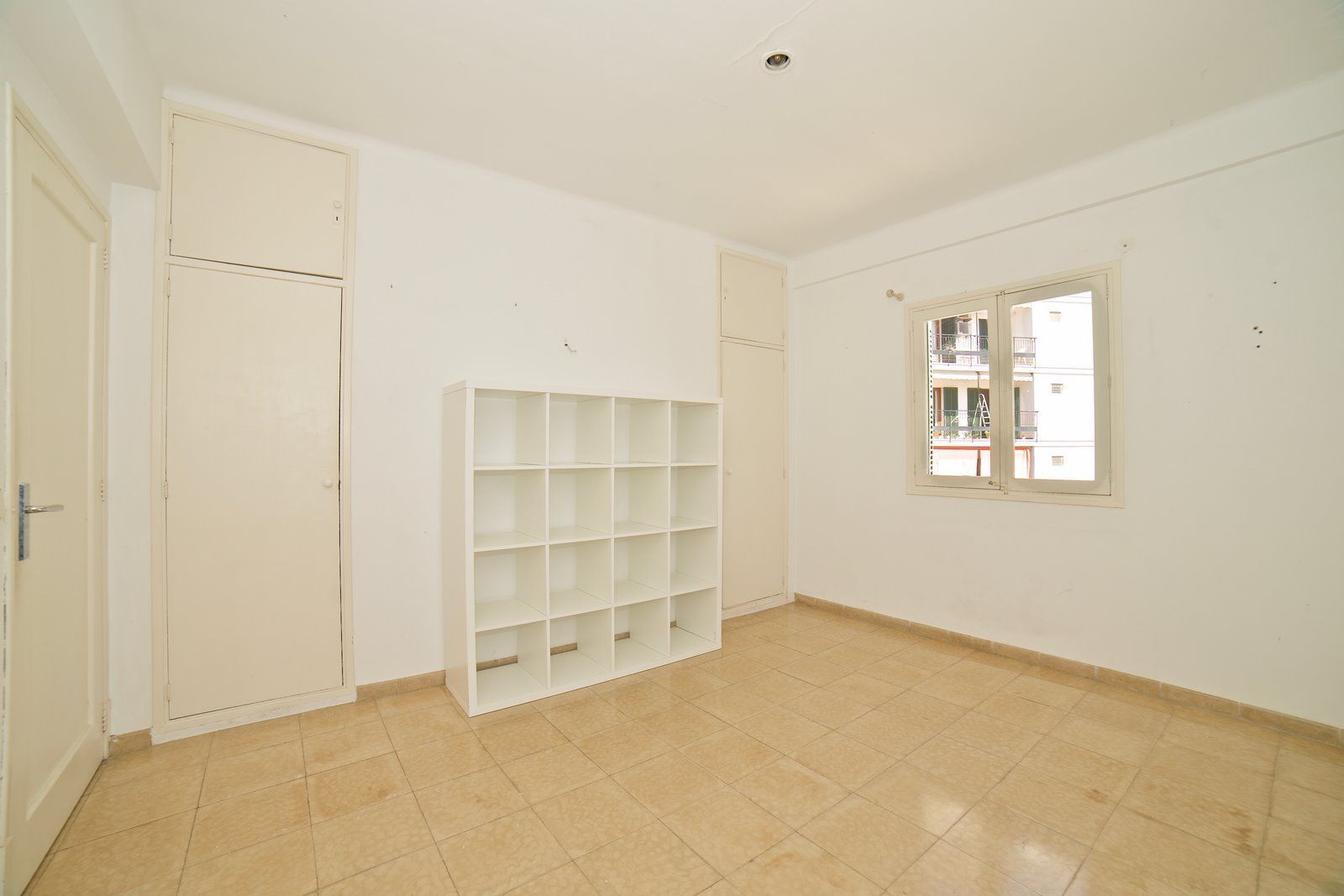 1-Villasyfincasmallorca-6.jpg Piso con balcón junto a Jaime III en Palma de Mallorca