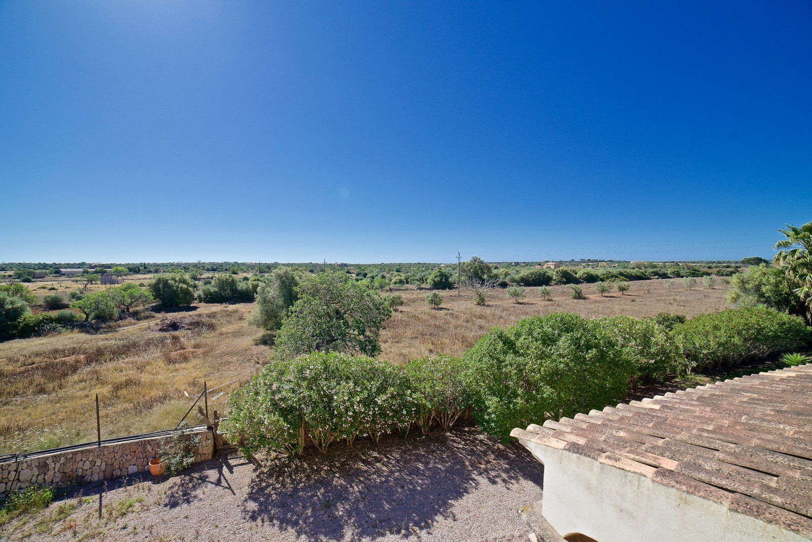 Casa de campo con piscina y vistas al mar en Es Llombards