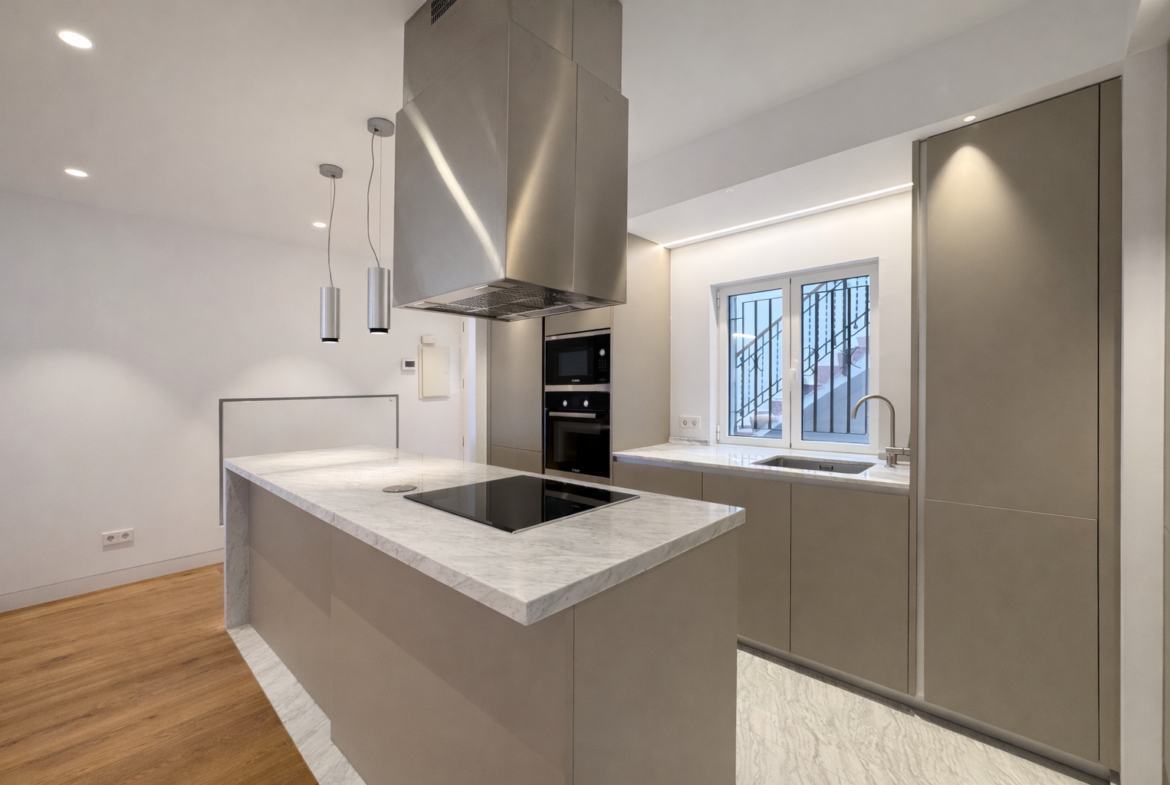 Ático en la Plaza Sant Francesc de Palma — 116 m², 3 dorm. exteriores, reformado, domótica