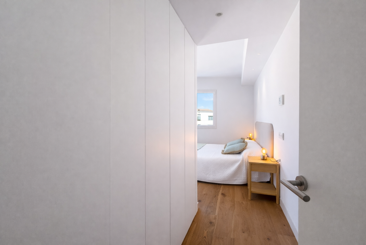 Ático en la Plaza Sant Francesc de Palma — 116 m², 3 dorm. exteriores, reformado, domótica