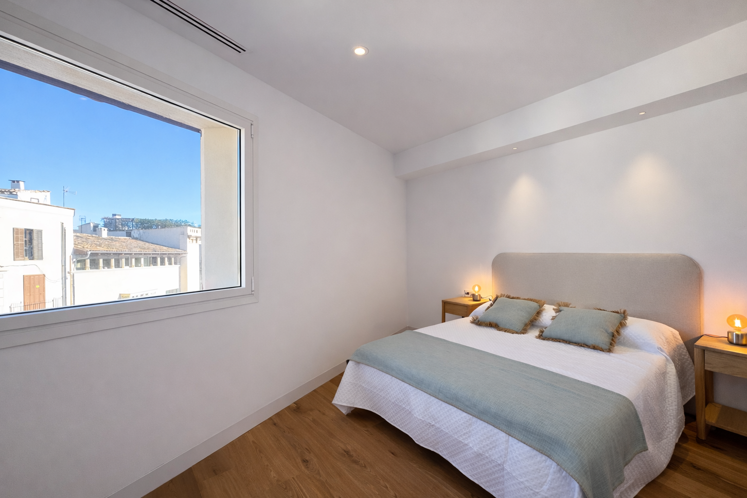 Ático en la Plaza Sant Francesc de Palma — 116 m², 3 dorm. exteriores, reformado, domótica