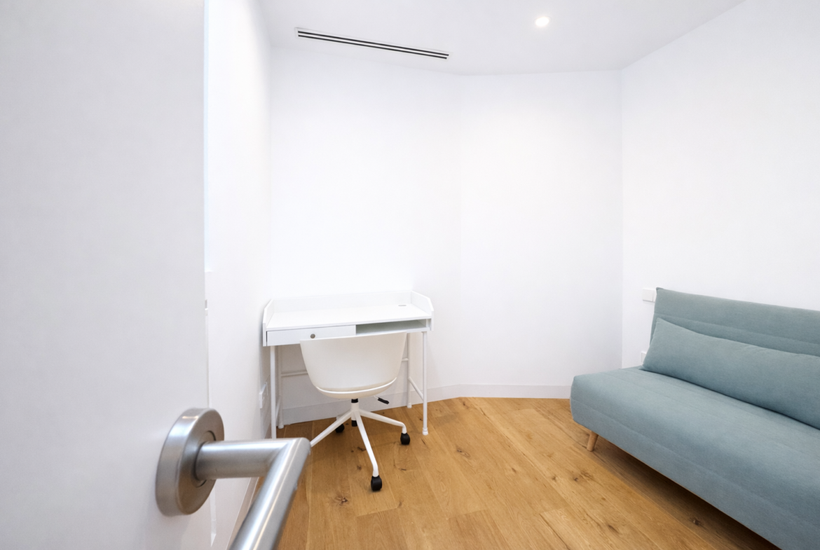 Ático en la Plaza Sant Francesc de Palma — 116 m², 3 dorm. exteriores, reformado, domótica