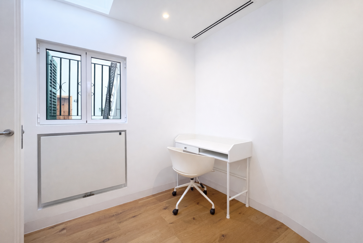Ático en la Plaza Sant Francesc de Palma — 116 m², 3 dorm. exteriores, reformado, domótica