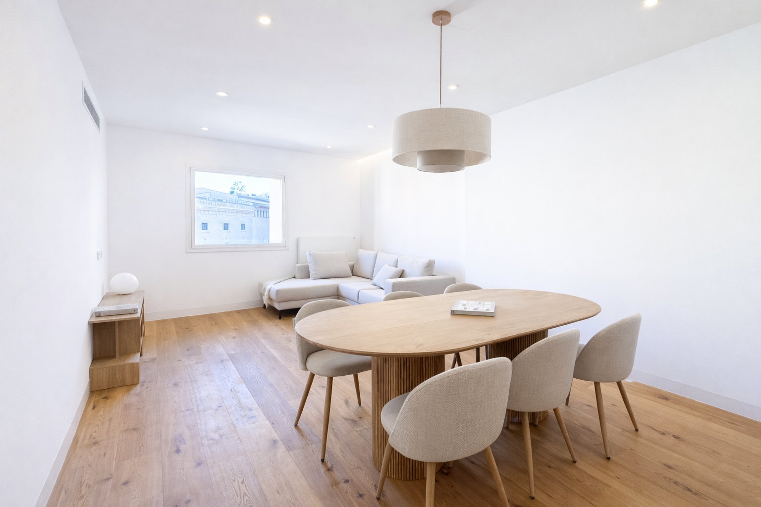 Ático en la Plaza Sant Francesc de Palma — 116 m², 3 dorm. exteriores, reformado, domótica