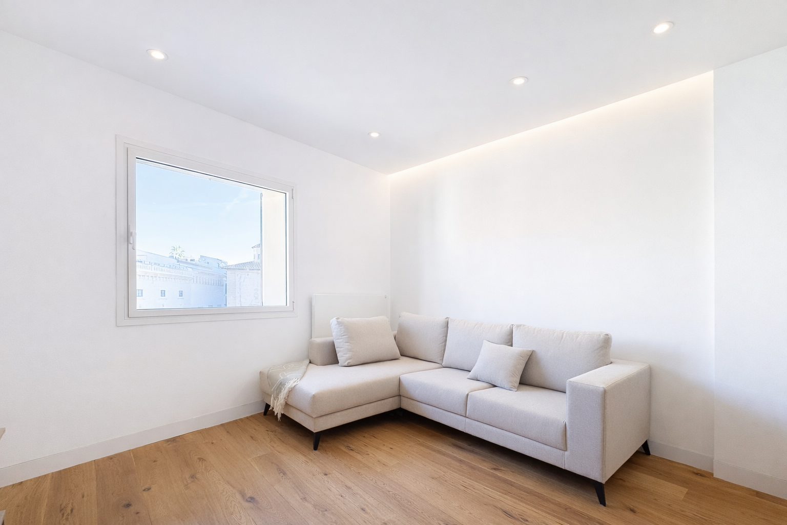 Ático en la Plaza Sant Francesc de Palma — 116 m², 3 dorm. exteriores, reformado, domótica