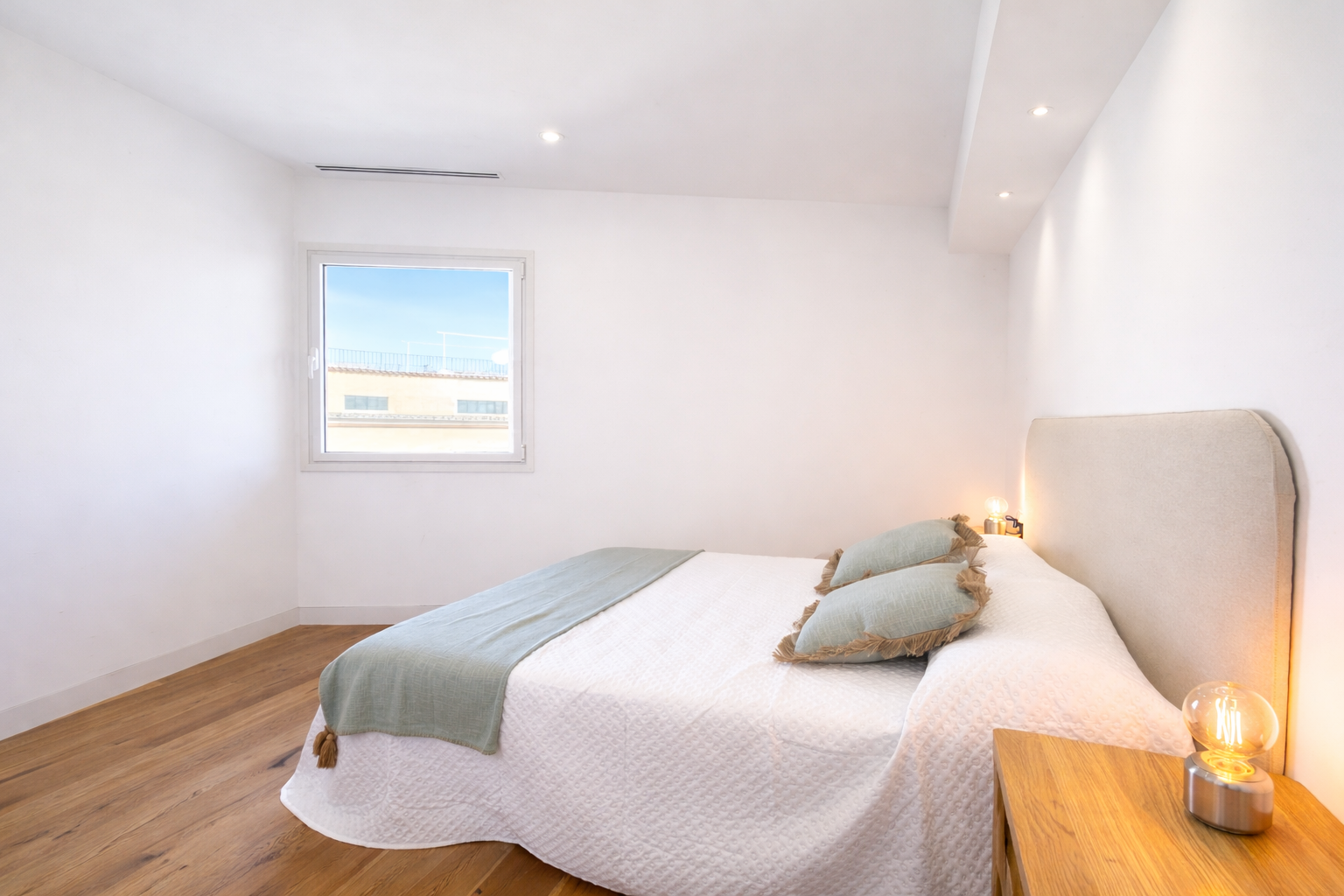 Ático en la Plaza Sant Francesc de Palma — 116 m², 3 dorm. exteriores, reformado, domótica