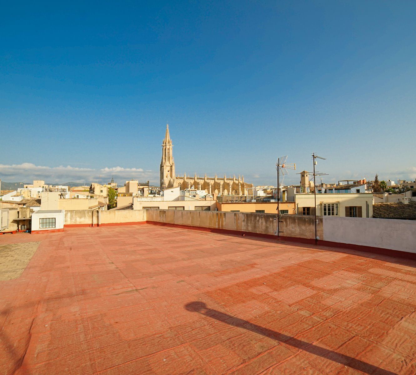 Ático en la Plaza Sant Francesc de Palma — 116 m², 3 dorm. exteriores, reformado, domótica
