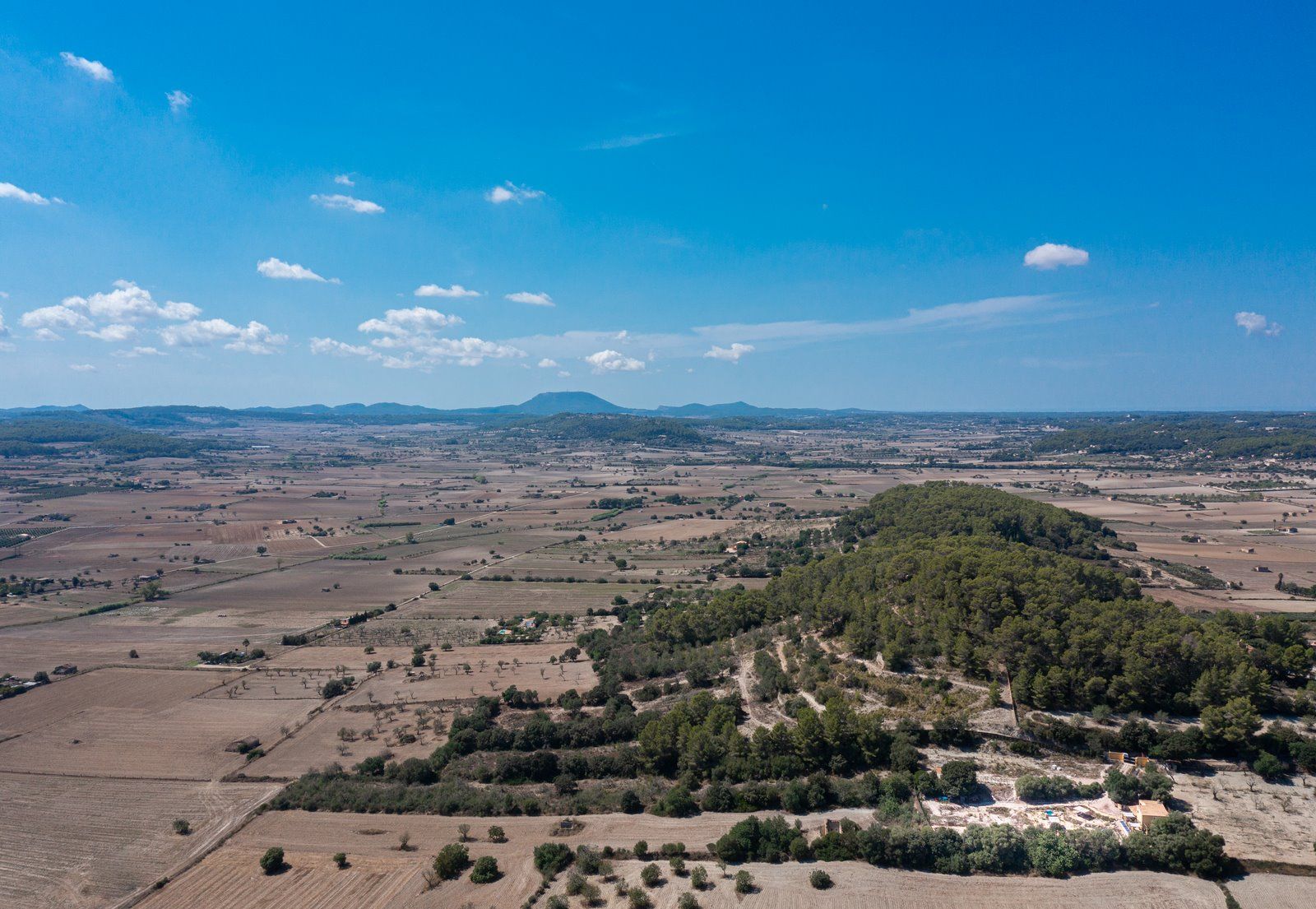 11-1222-D-Villasyfincasmallorca.jpg Casa de campo con piscina y vistas en Sineu, Mallorca