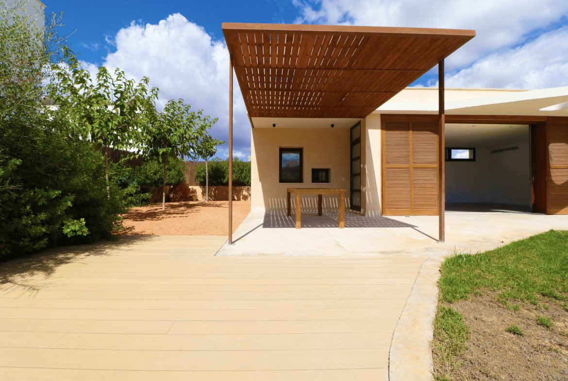 Chalet a estrenar con piscina en Sa Rápita, Campos