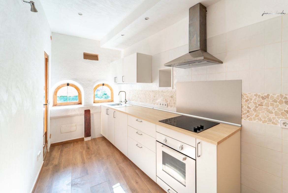 Casa de pueblo renovada de 223 m² con gran terraza en alquiler en Es Llombards