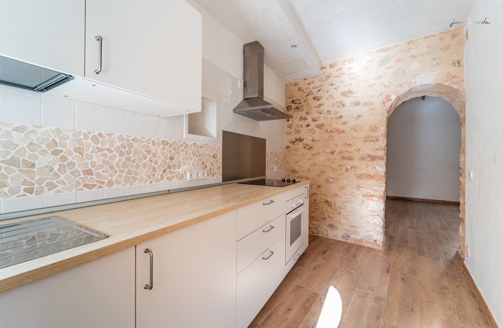 Casa de pueblo renovada de 223 m² con gran terraza en alquiler en Es Llombards