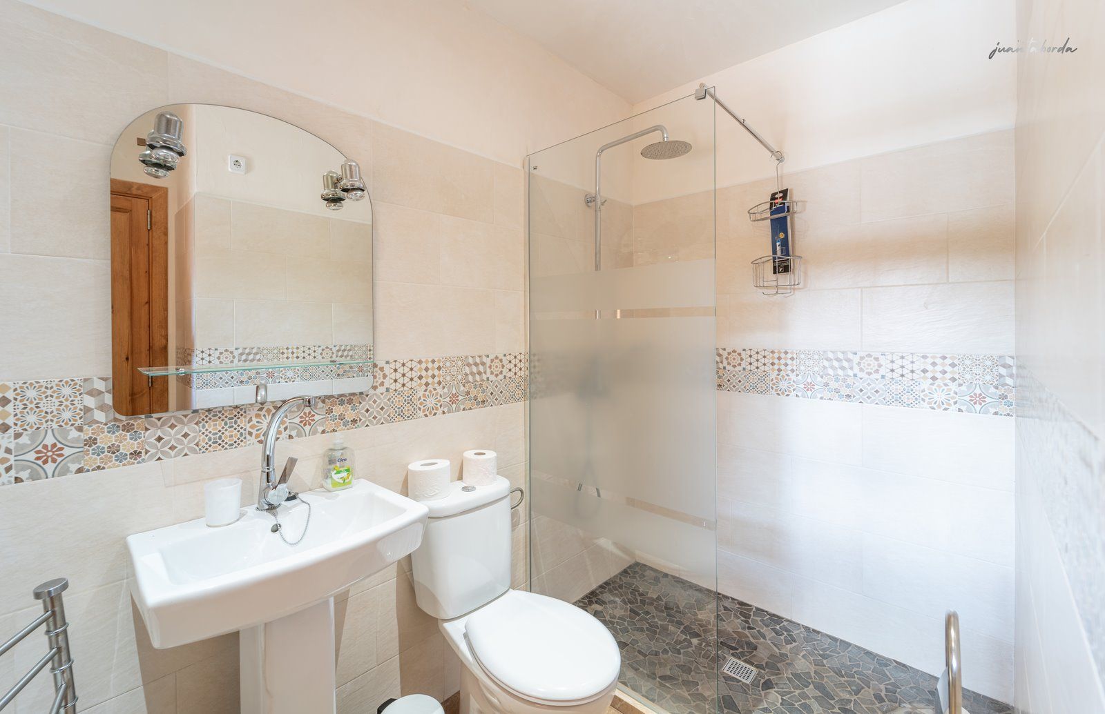Casa de pueblo renovada de 223 m² con gran terraza en alquiler en Es Llombards