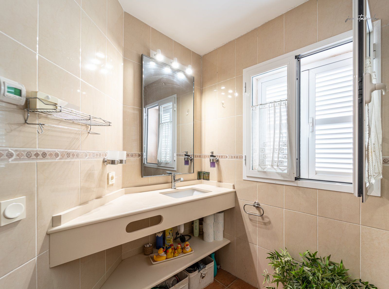 1139-Semidetached-house-for-sale-in-Ses-Salines-20-Copiar.jpg Reihenhaus zur Miete in Ses Salines mit Terrasse und Kamin